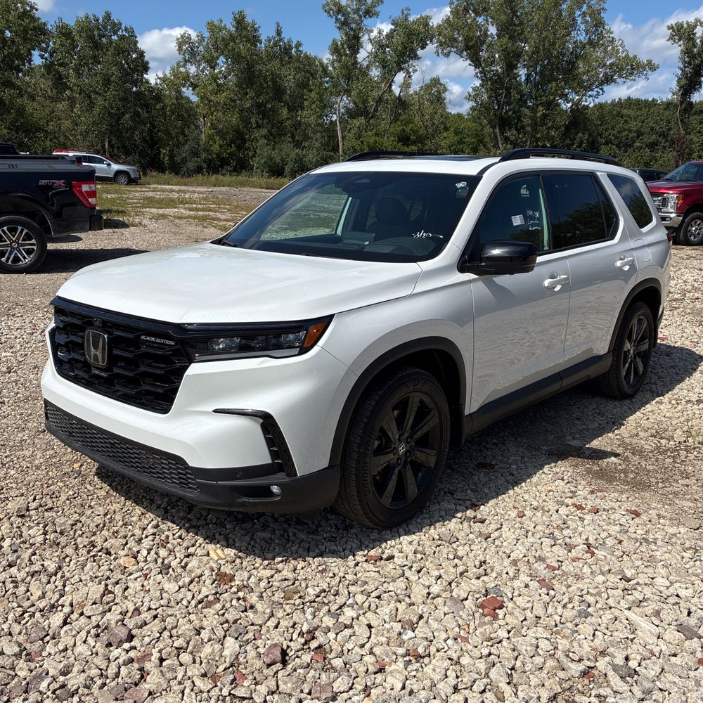 2023 Honda Pilot Black Edition