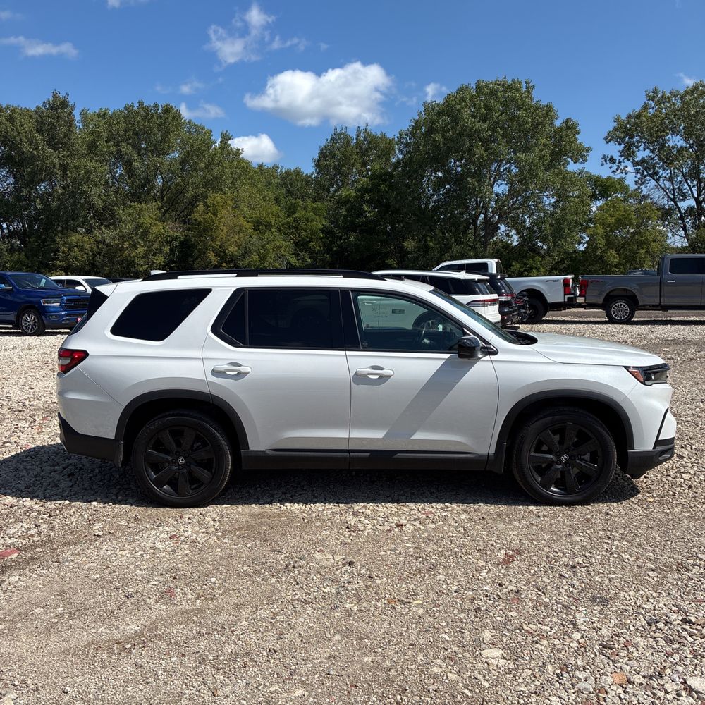 2023 Honda Pilot Black Edition