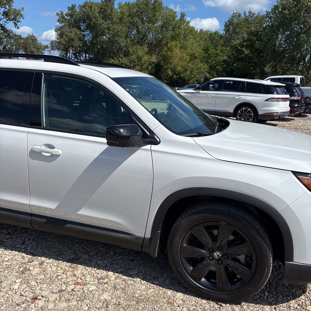 2023 Honda Pilot Black Edition