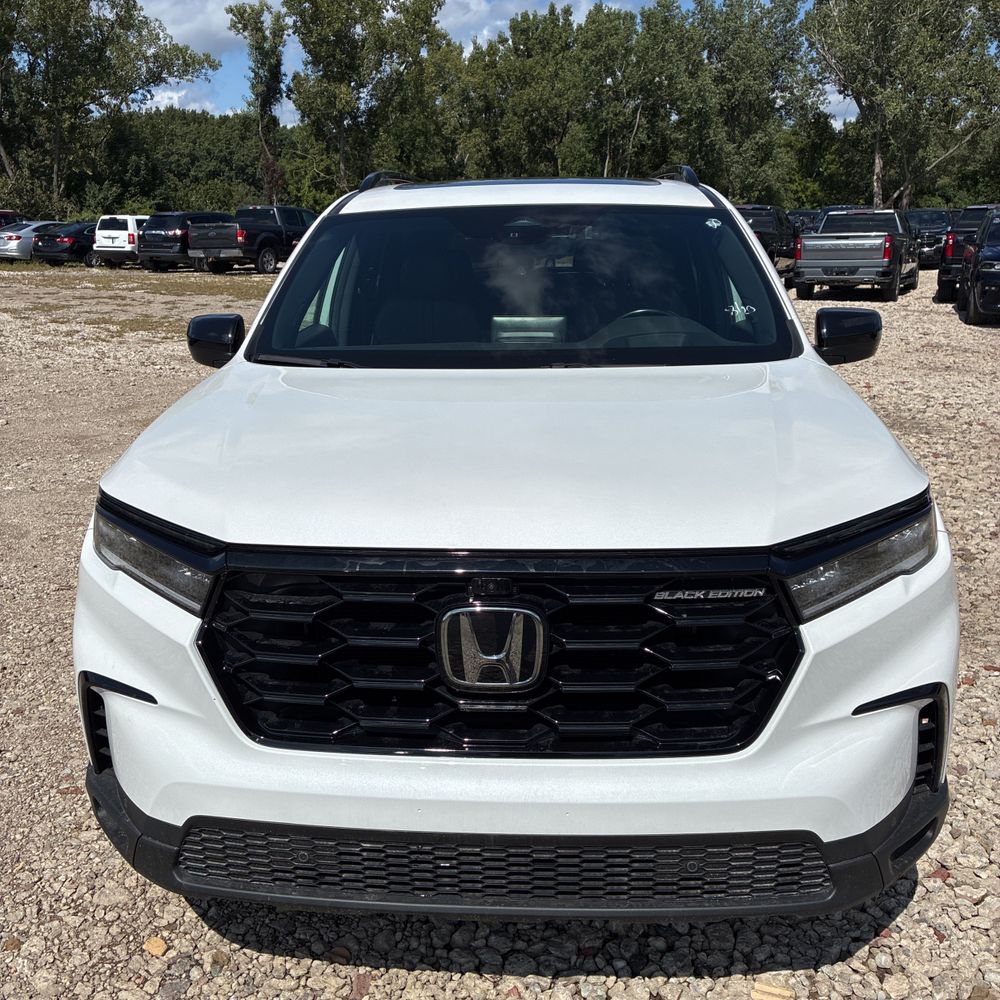 2023 Honda Pilot Black Edition