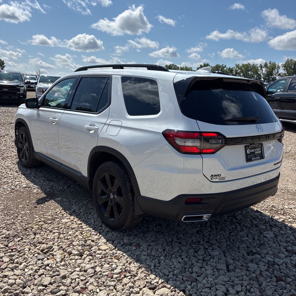 2023 Honda Pilot Black Edition