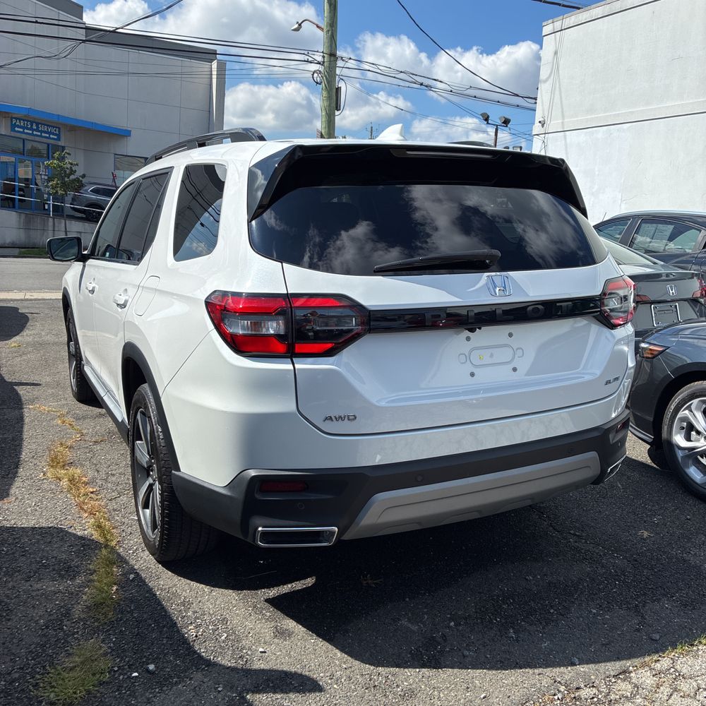 2025 Honda Pilot Elite