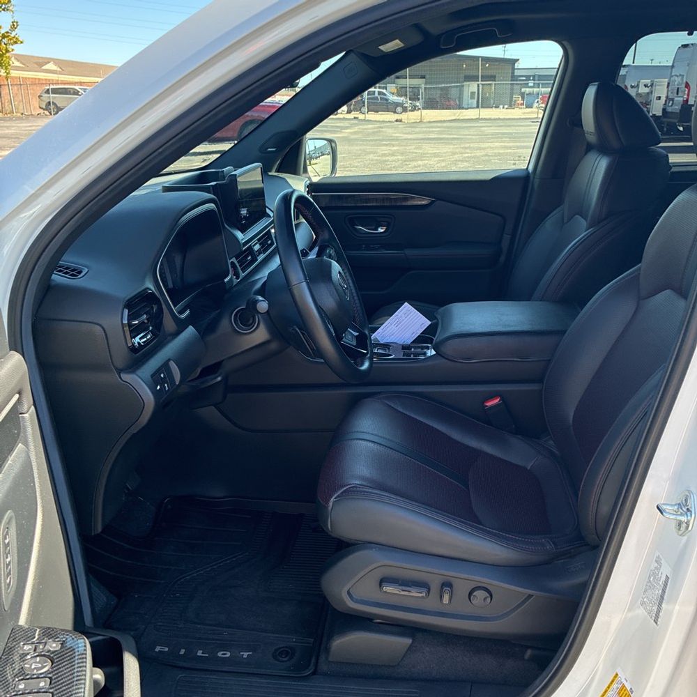 2025 Honda Pilot Black Edition