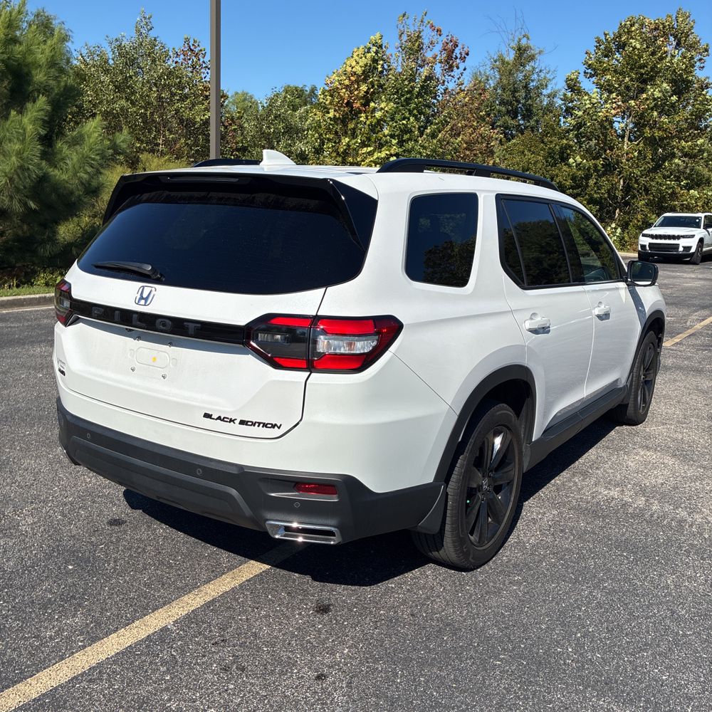 2025 Honda Pilot Black Edition