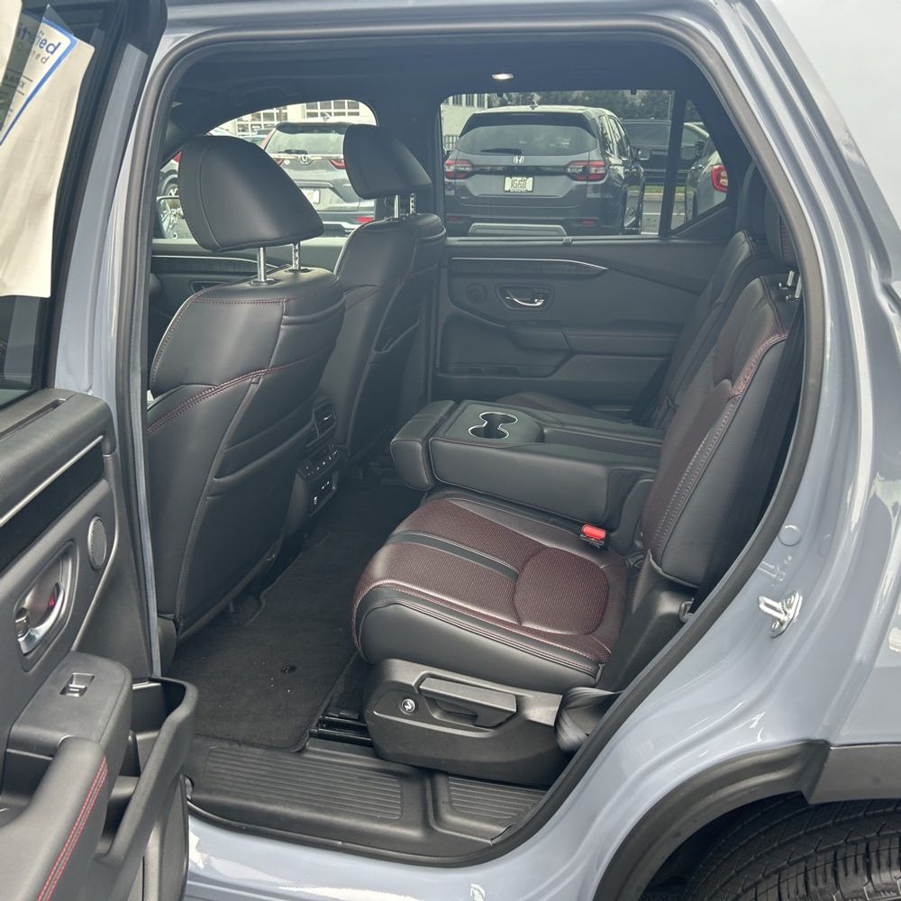 2025 Honda Pilot Black Edition