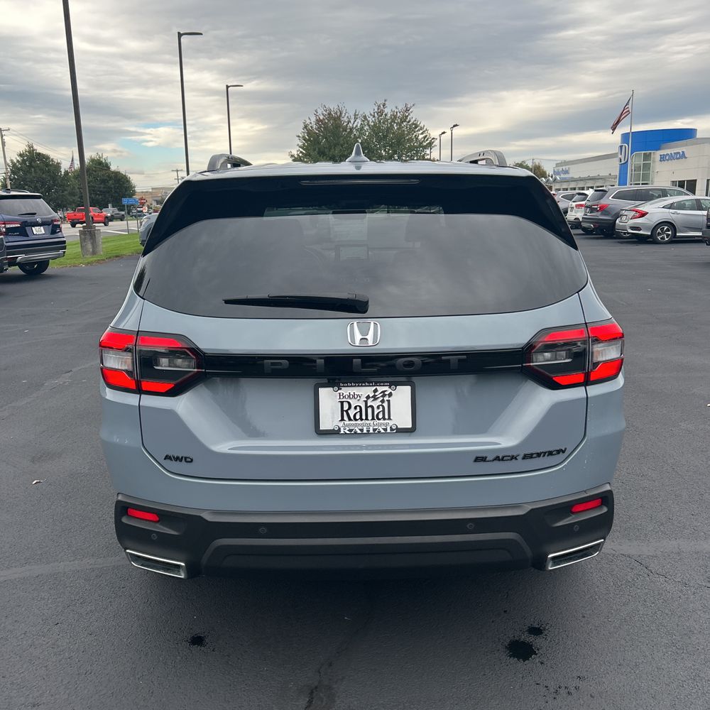 2025 Honda Pilot Black Edition