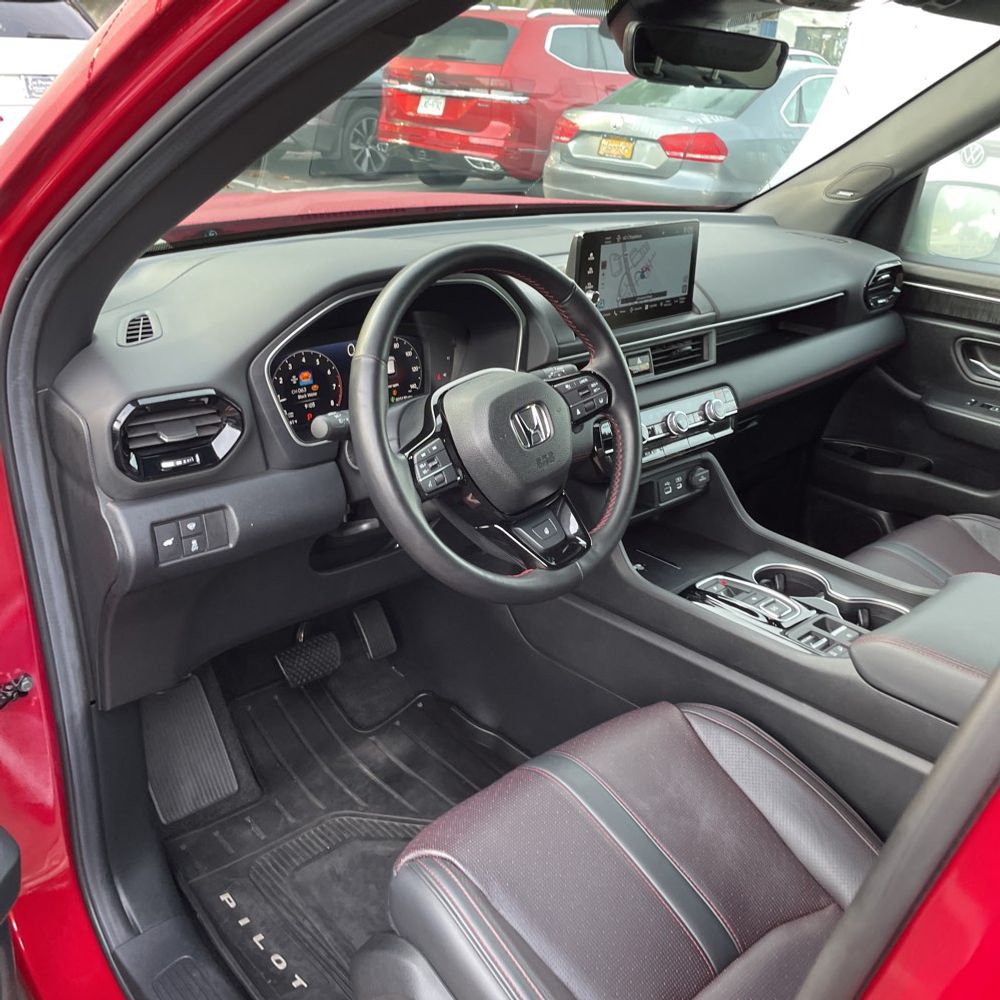 2025 Honda Pilot Black Edition