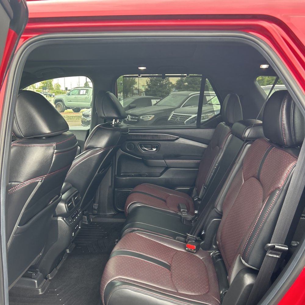 2025 Honda Pilot Black Edition
