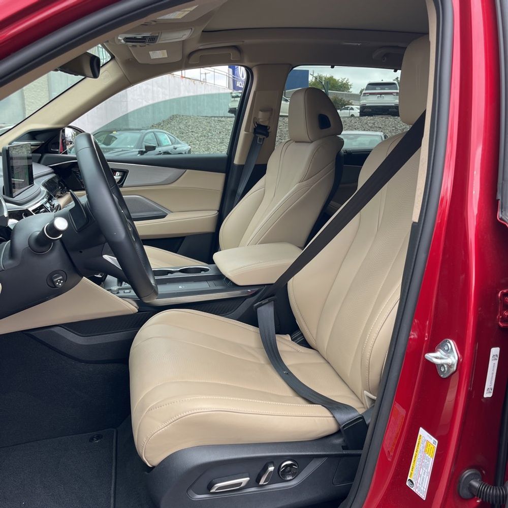 2025 Acura MDX w/Tech