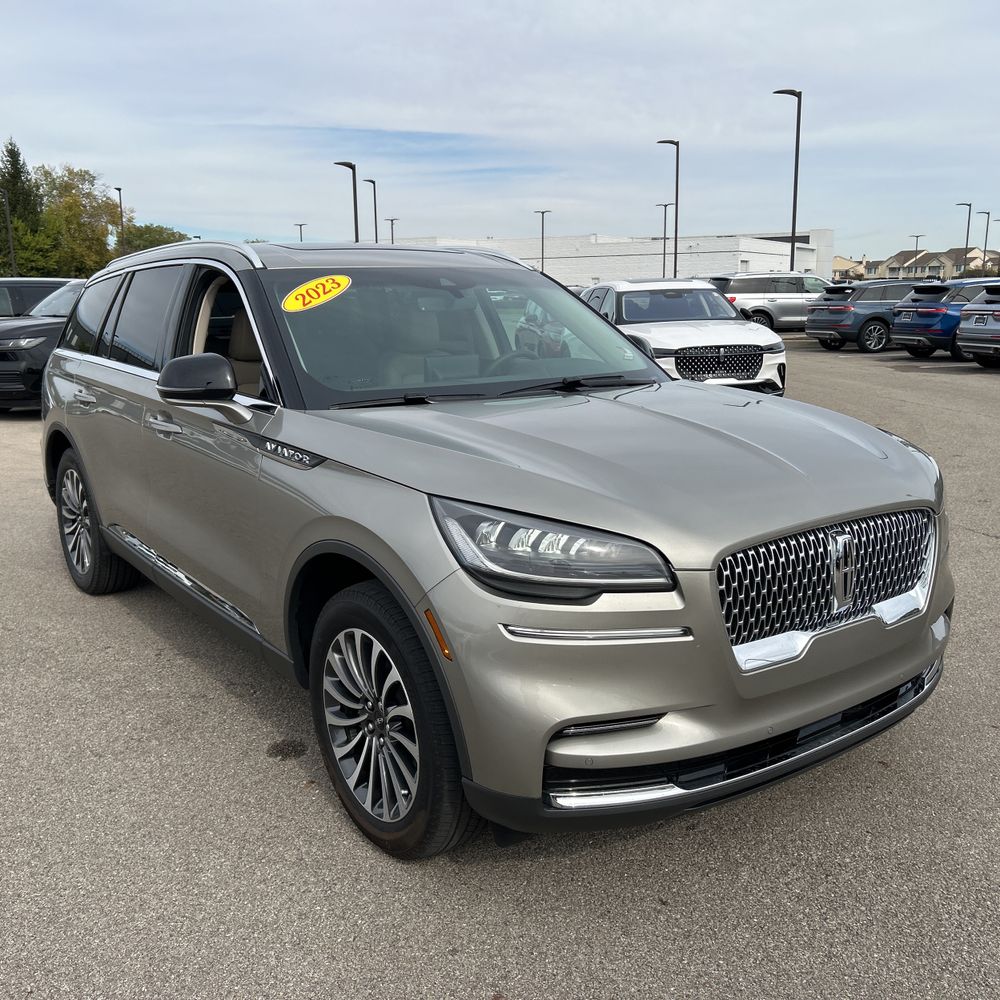 2023 Lincoln Aviator Standard