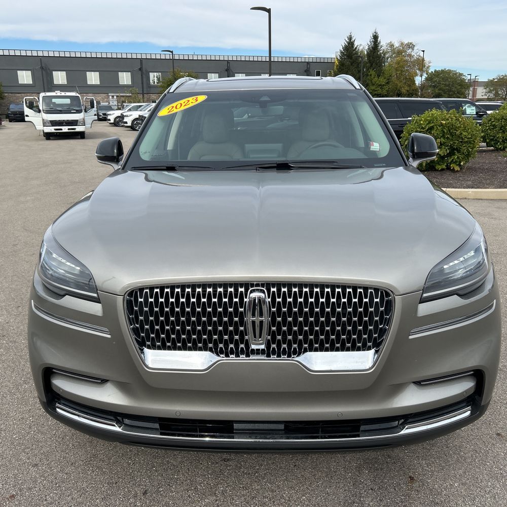 2023 Lincoln Aviator Standard