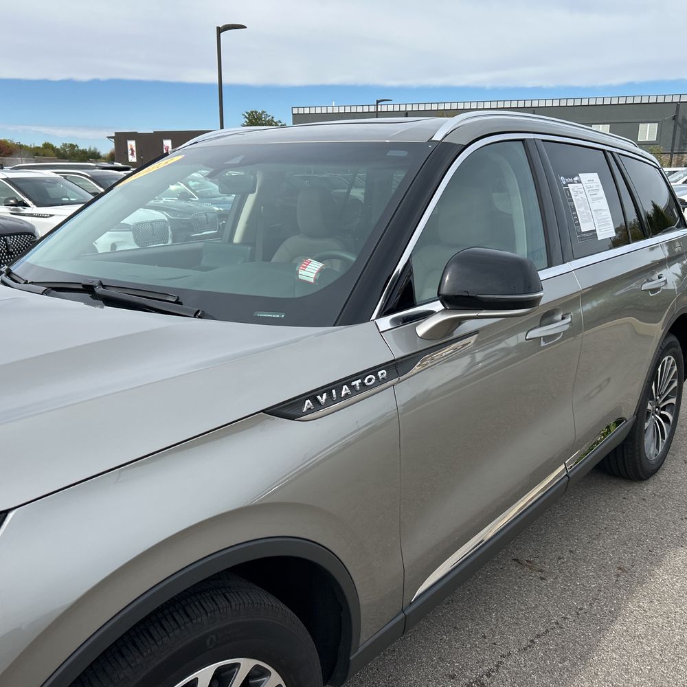 2023 Lincoln Aviator Standard
