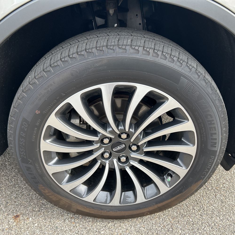2023 Lincoln Aviator Standard