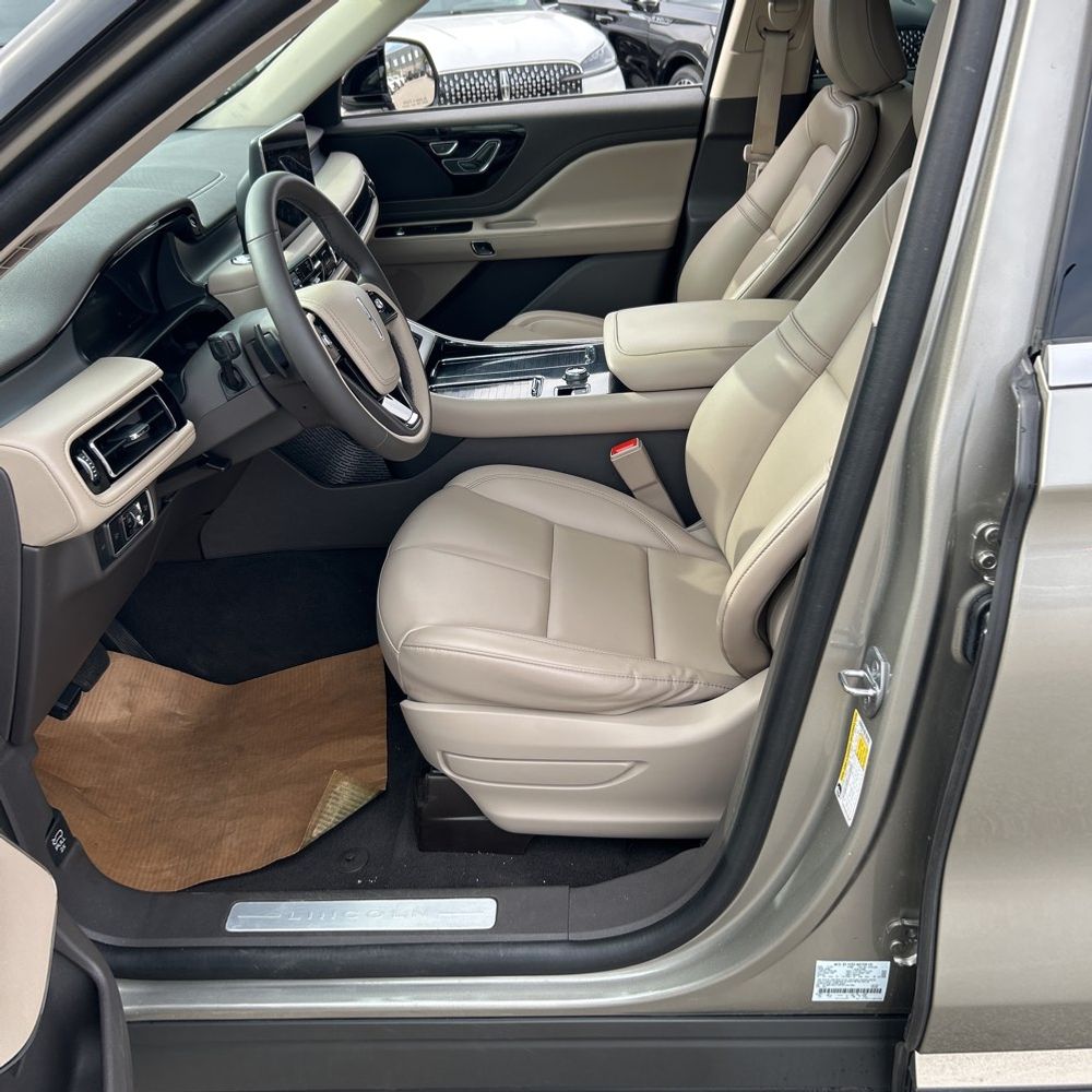 2023 Lincoln Aviator Standard