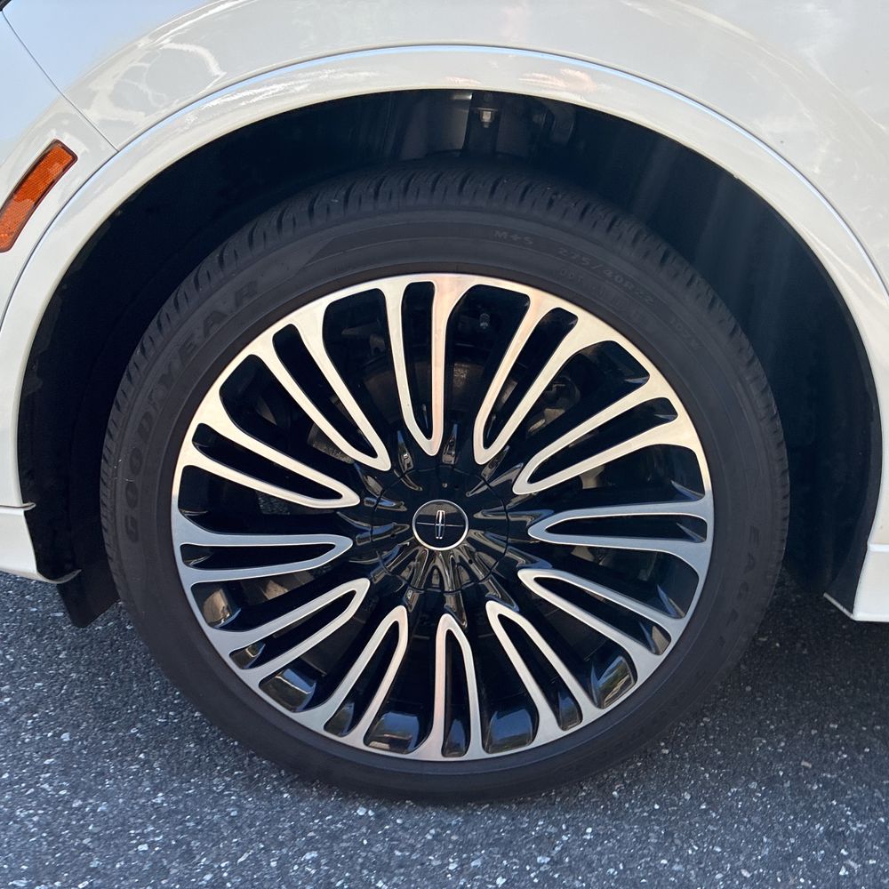 2025 Lincoln Aviator Black Label