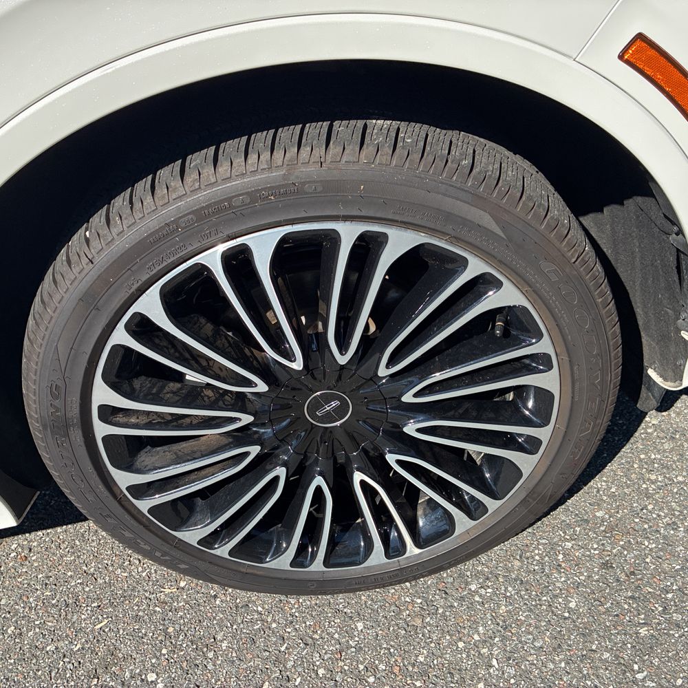 2025 Lincoln Aviator Black Label