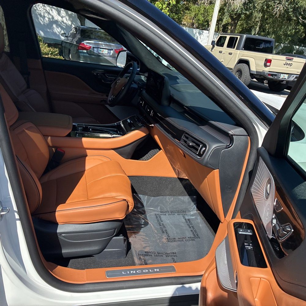 2025 Lincoln Aviator Black Label