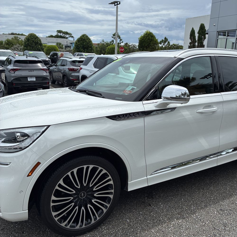 2022 Lincoln Aviator Black Label