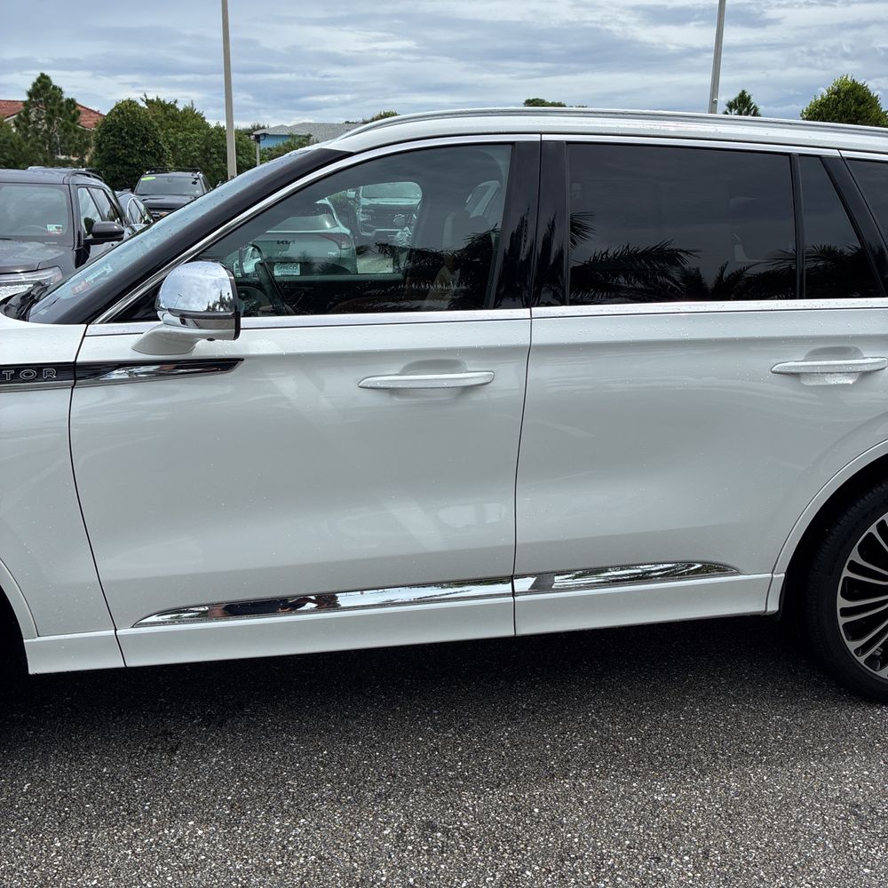 2022 Lincoln Aviator Black Label