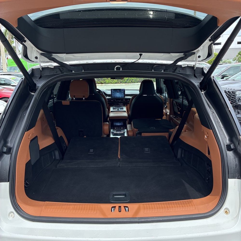 2022 Lincoln Aviator Black Label