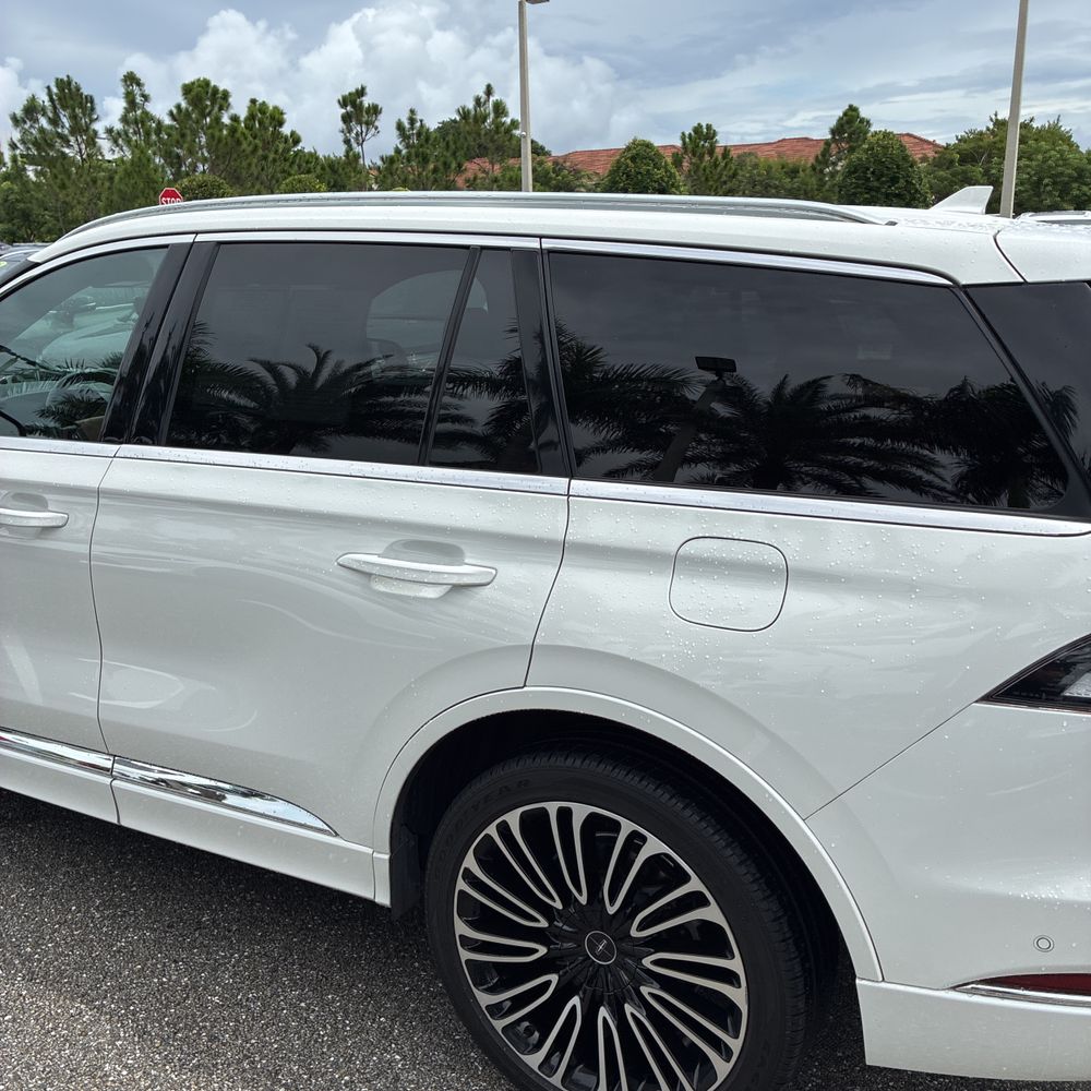 2022 Lincoln Aviator Black Label