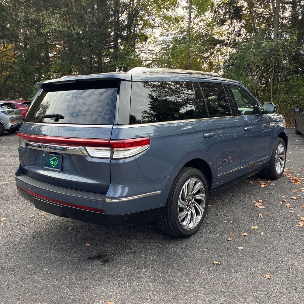 2023 Lincoln Navigator Reserve