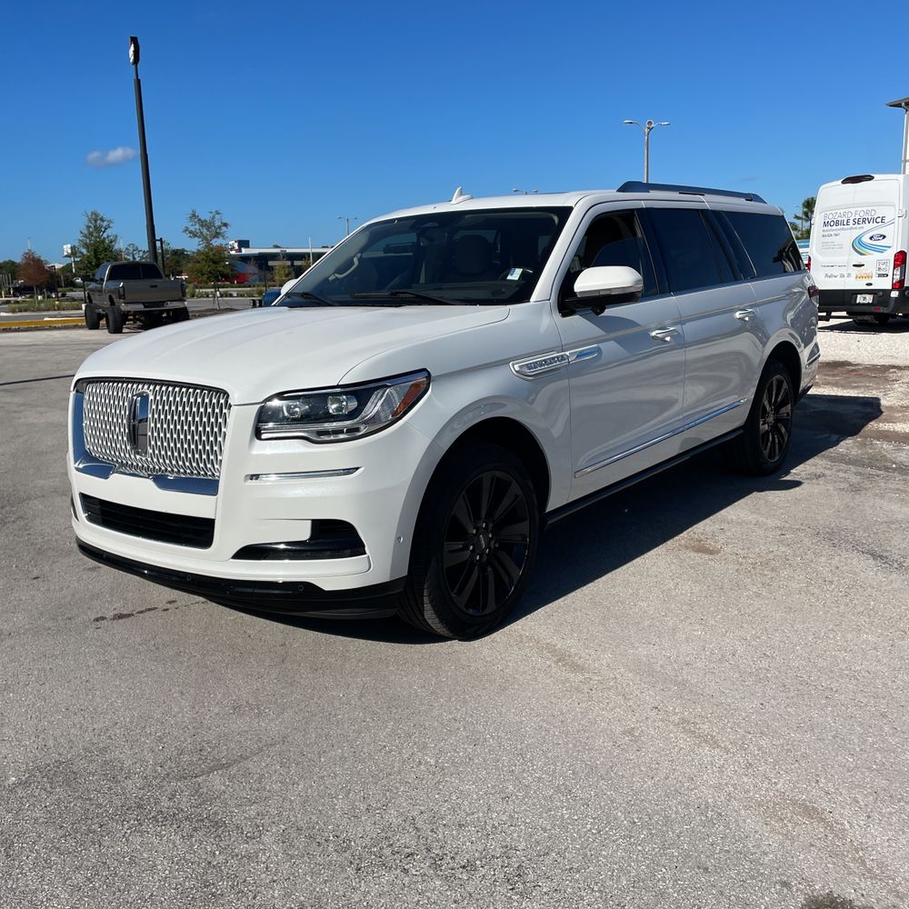 2023 Lincoln Navigator L Reserve