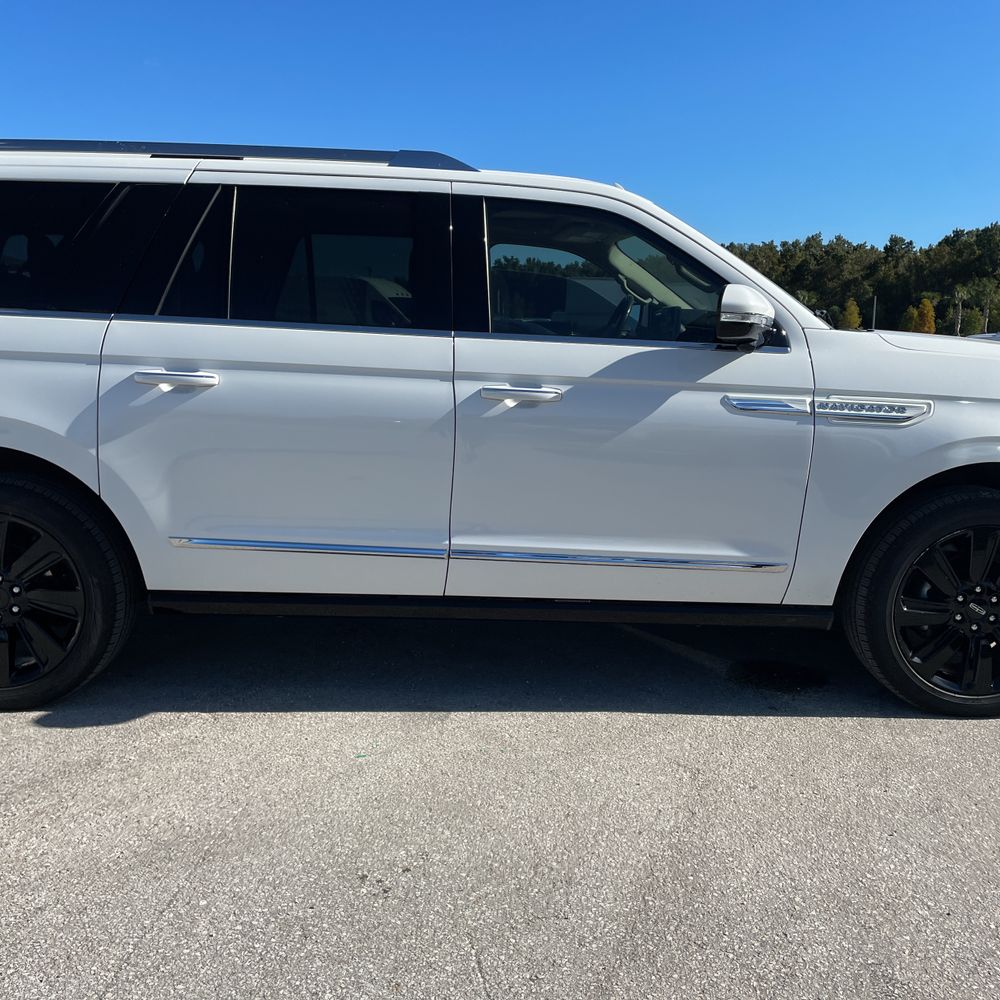 2023 Lincoln Navigator L Reserve