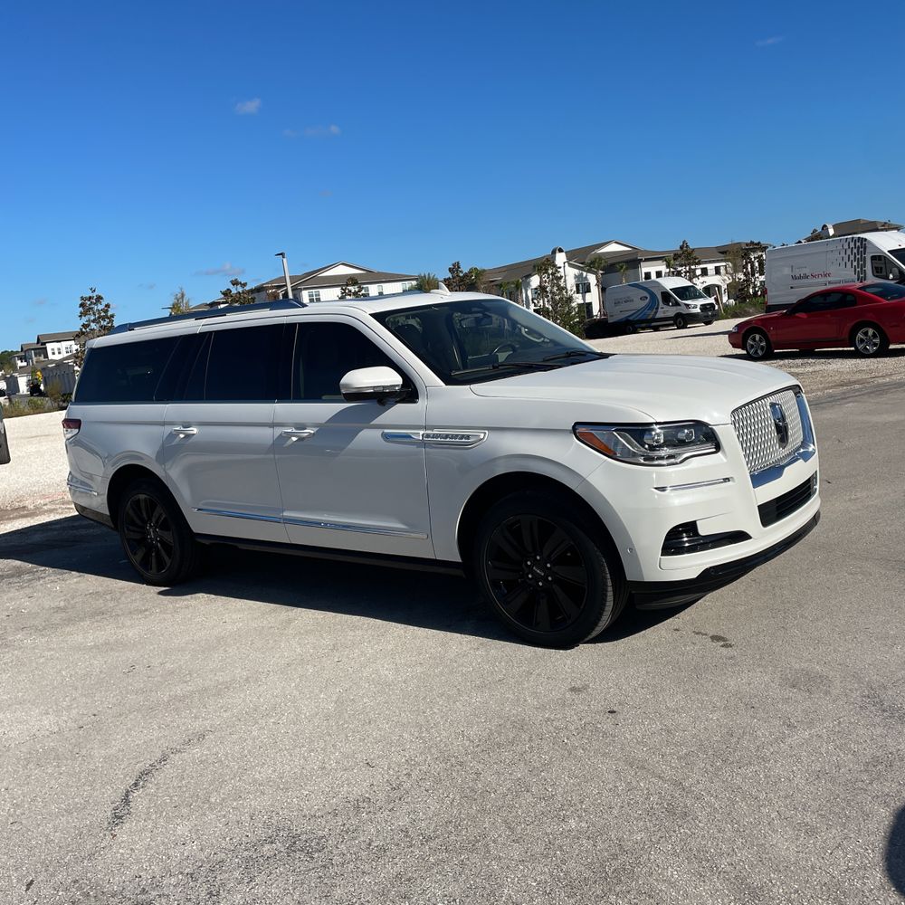 2023 Lincoln Navigator L Reserve
