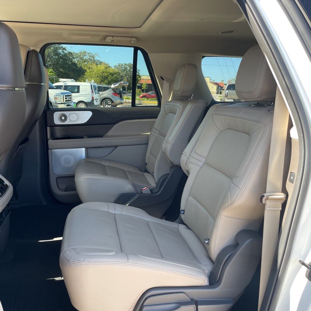 2023 Lincoln Navigator L Reserve