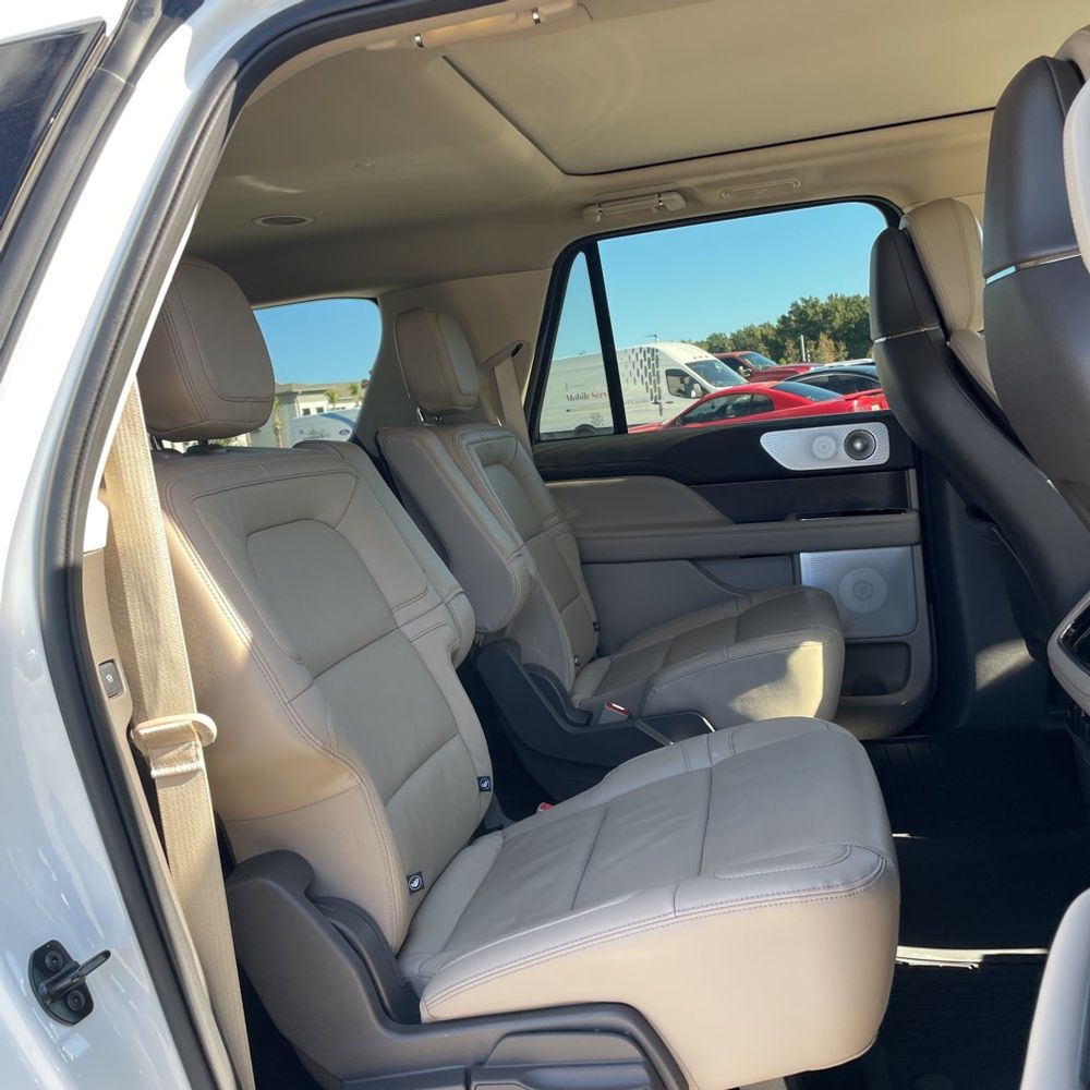 2023 Lincoln Navigator L Reserve