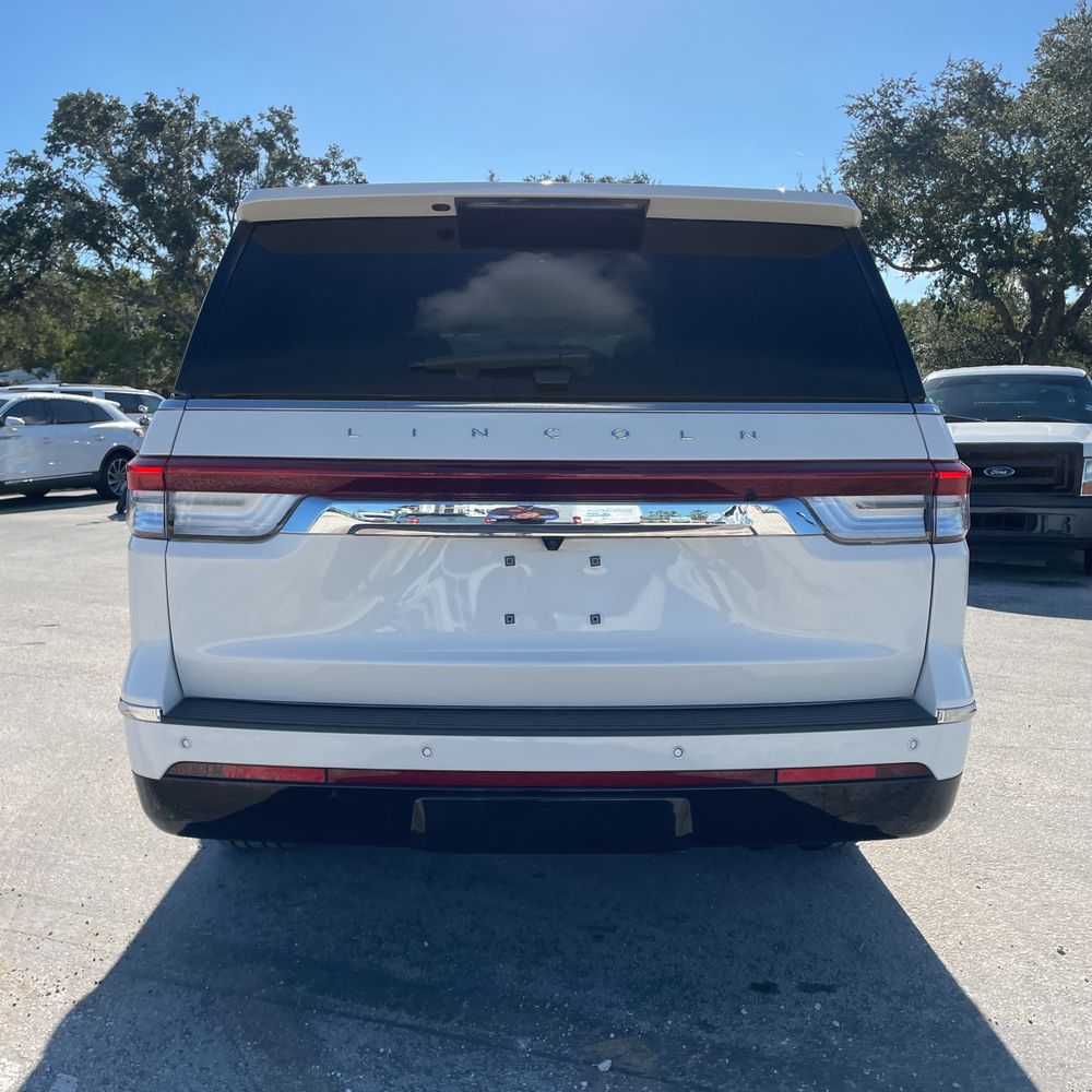 2023 Lincoln Navigator L Reserve