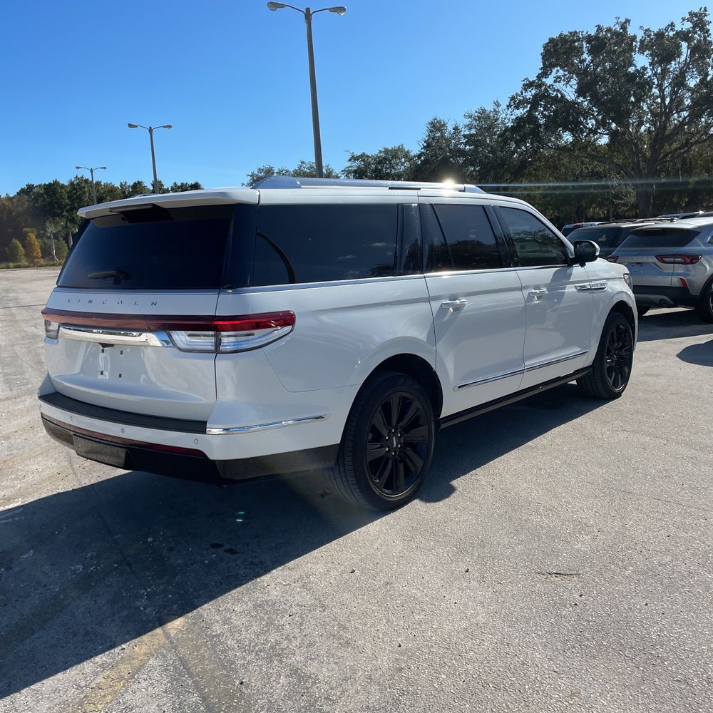2023 Lincoln Navigator L Reserve