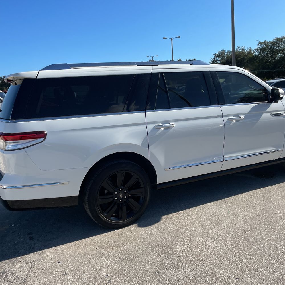 2023 Lincoln Navigator L Reserve