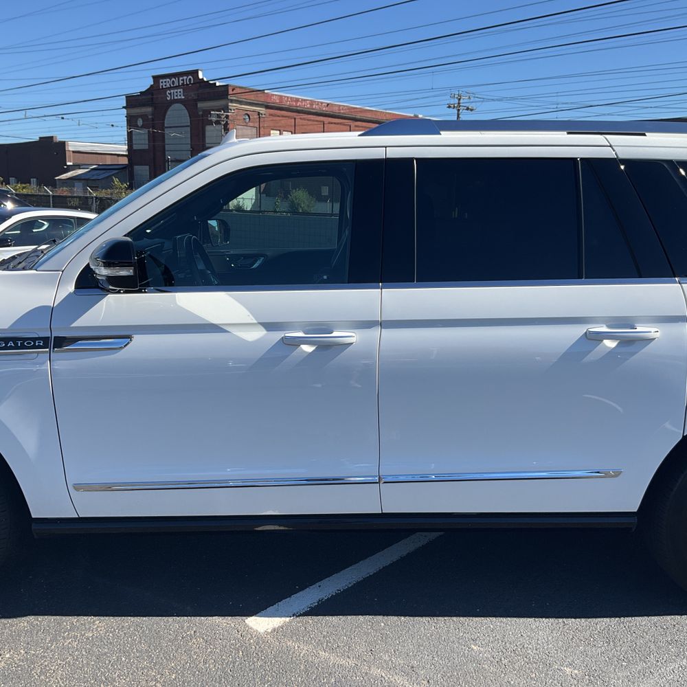 2023 Lincoln Navigator L Reserve