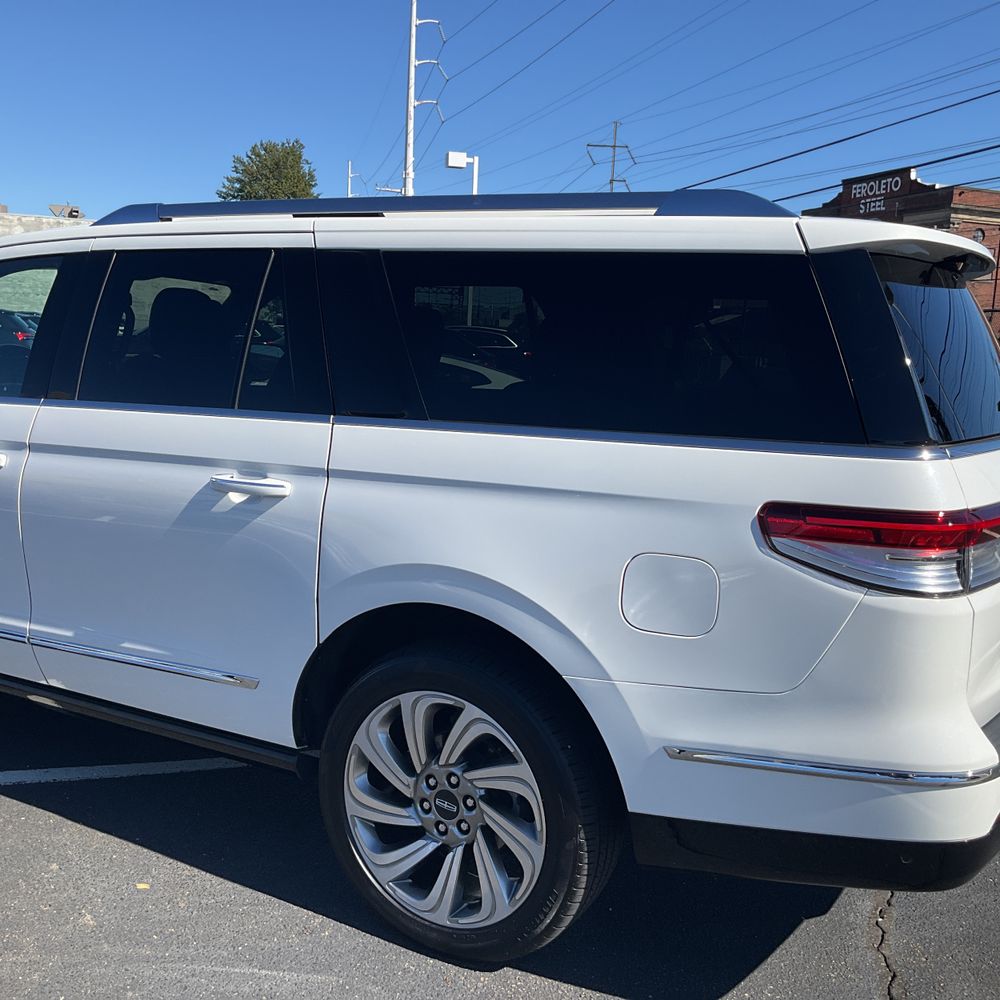 2023 Lincoln Navigator L Reserve
