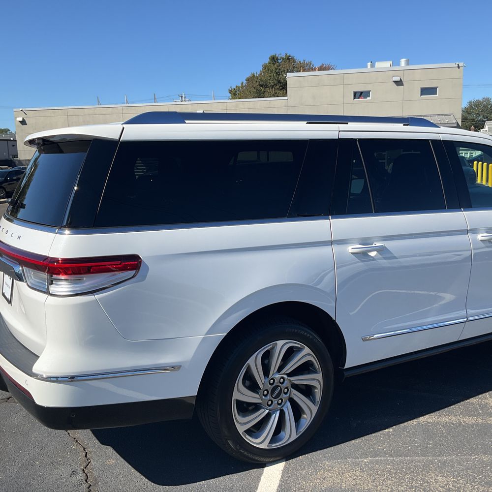 2023 Lincoln Navigator L Reserve