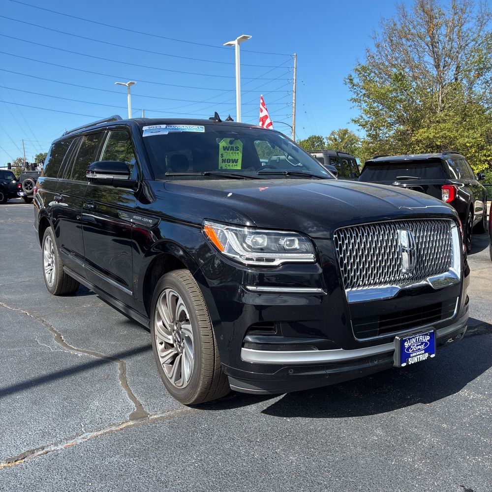 2023 Lincoln Navigator L Reserve
