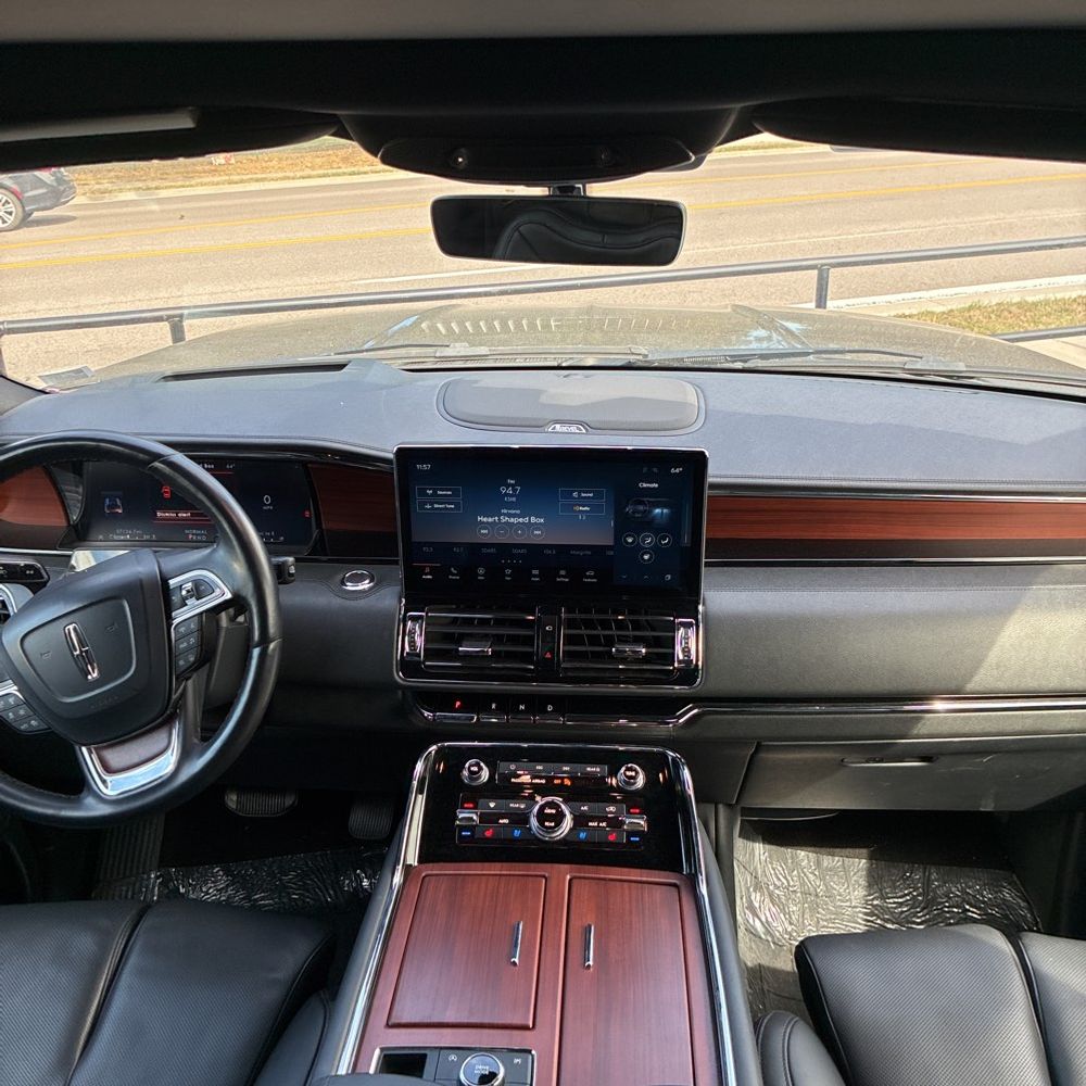 2023 Lincoln Navigator L Reserve