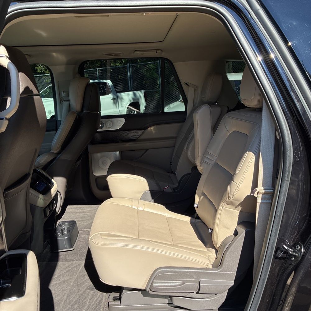 2022 Lincoln Navigator L Reserve