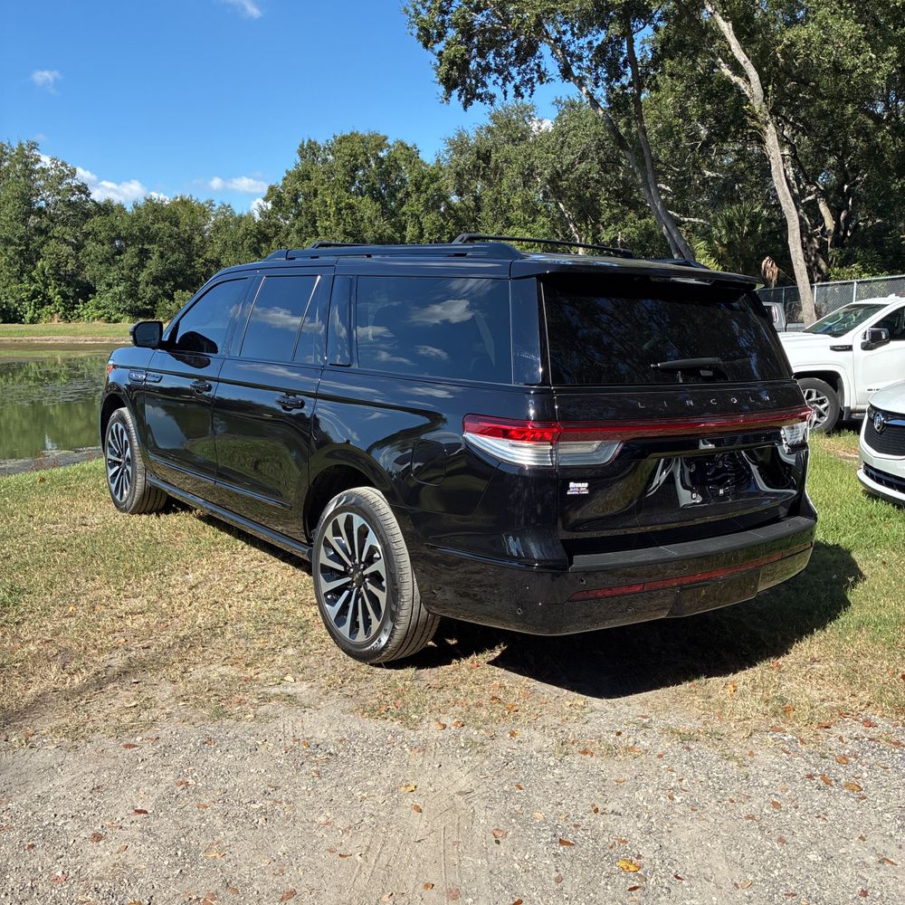 2022 Lincoln Navigator L Reserve