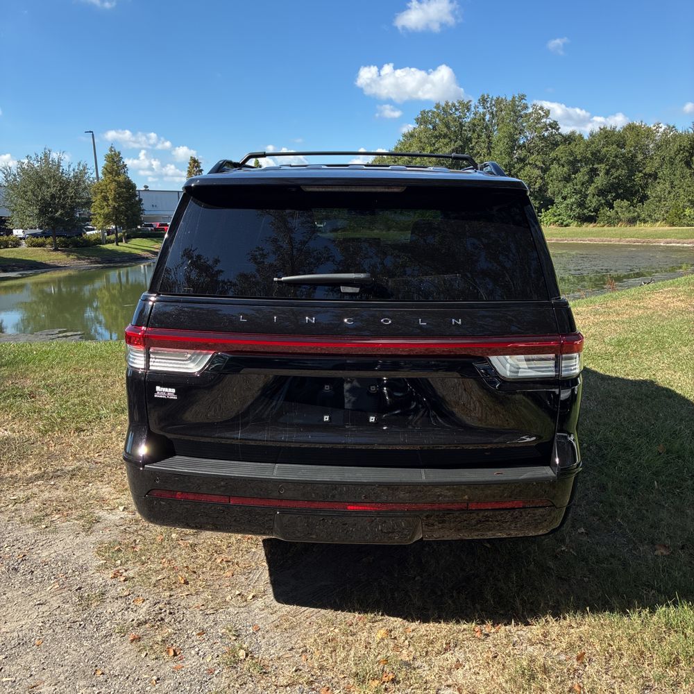 2022 Lincoln Navigator L Reserve