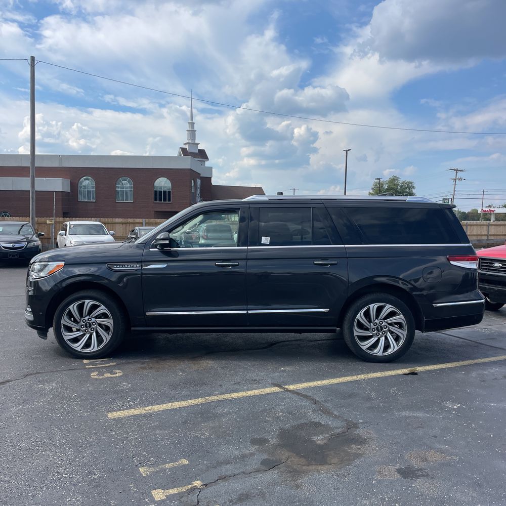 2022 Lincoln Navigator L Reserve