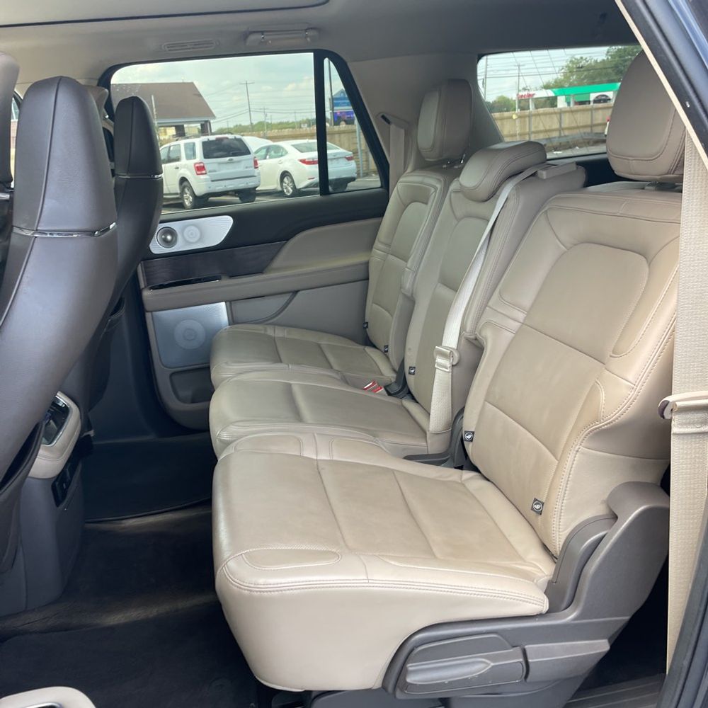 2022 Lincoln Navigator L Reserve