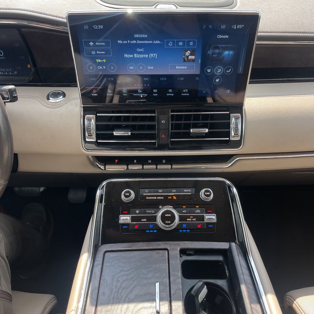2022 Lincoln Navigator L Reserve