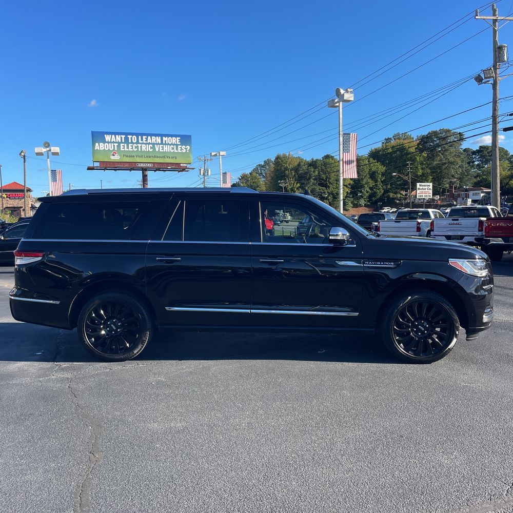 2024 Lincoln Navigator L Black Label