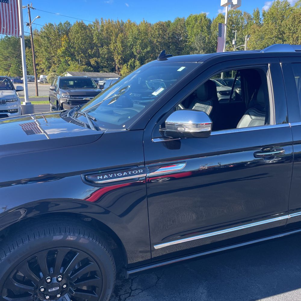 2024 Lincoln Navigator L Black Label