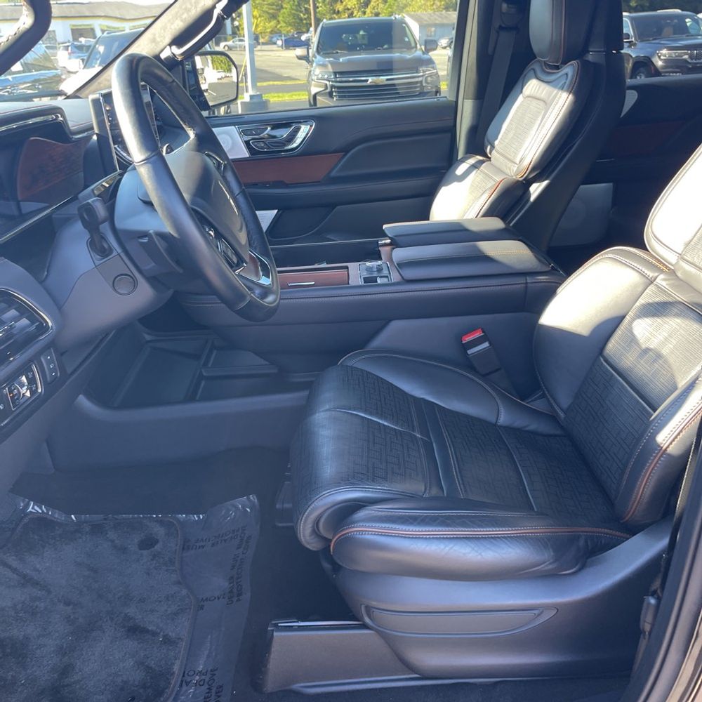 2024 Lincoln Navigator L Black Label