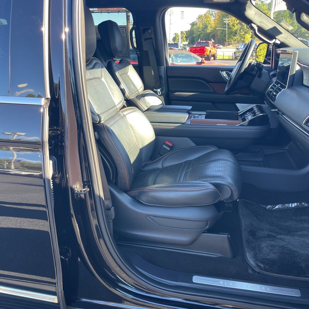 2024 Lincoln Navigator L Black Label