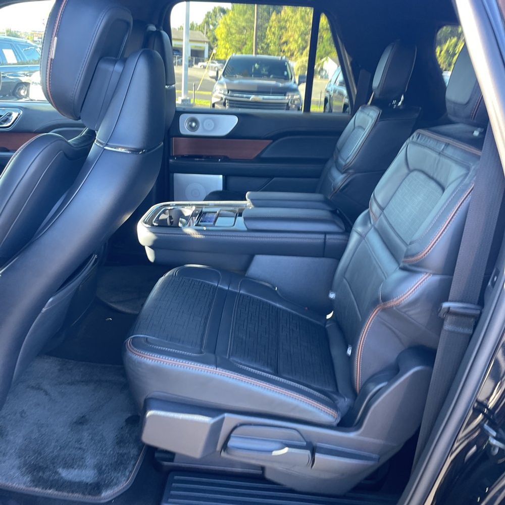 2024 Lincoln Navigator L Black Label